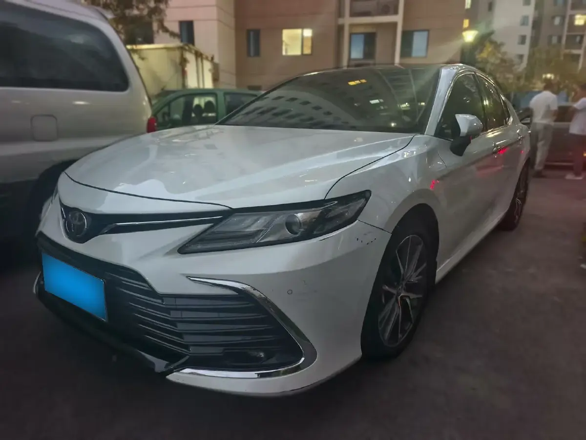 2021 Toyota Camry 2.5L 209HP L4 8AT