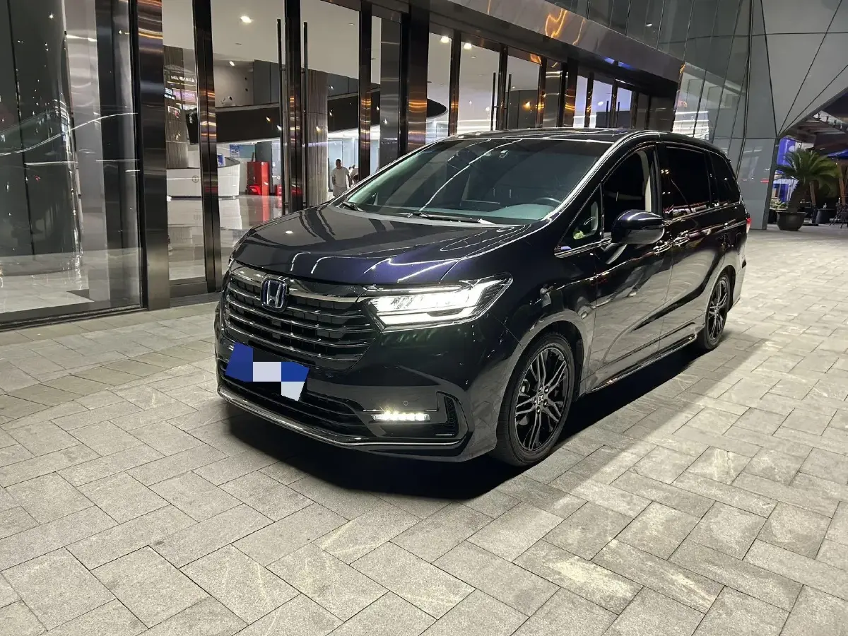 2022 Honda Odyssey 2.0L 146HP L4 E-CVT Hybrid