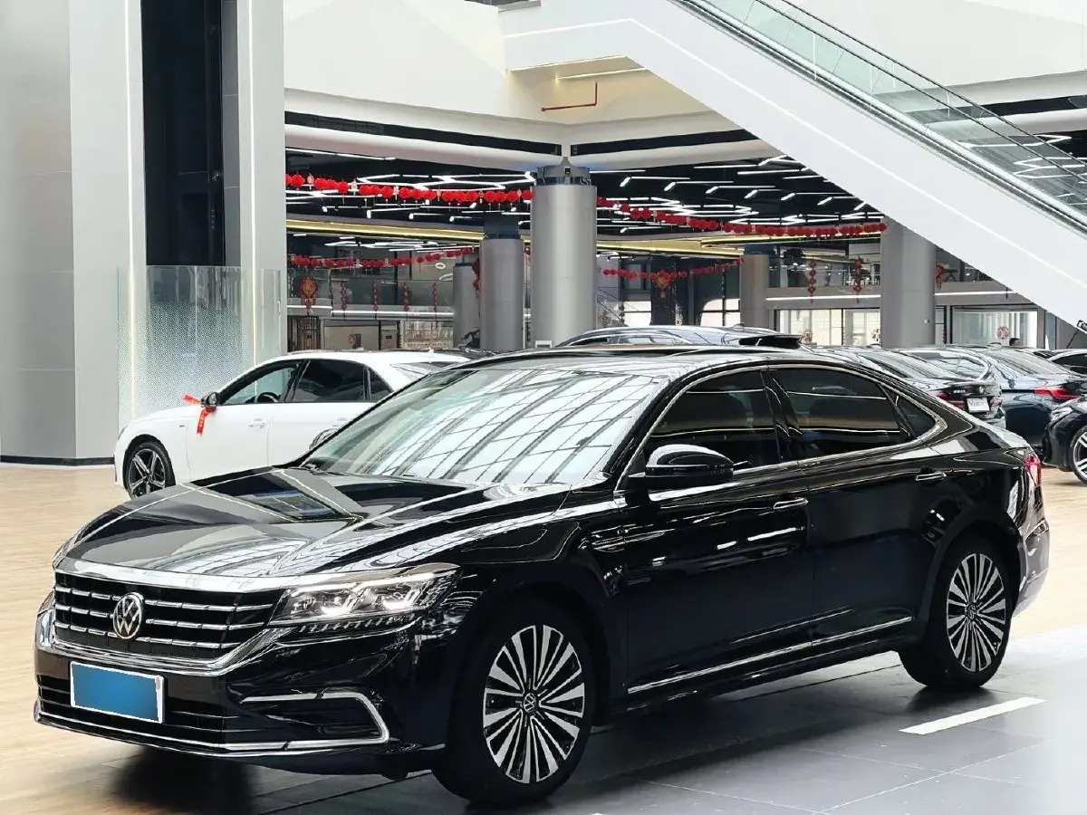 2021 Volkswagen Passat 2.0T 186HP L4 7DCT