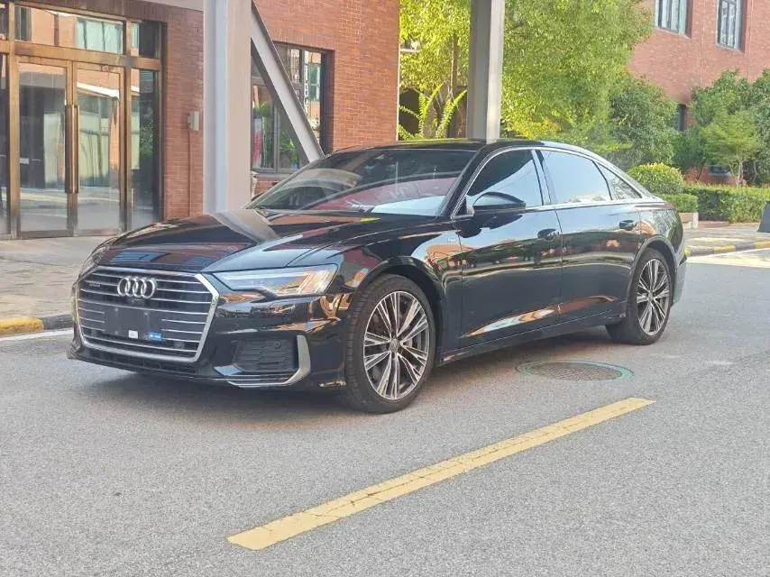 2022 Audi A6L 2.0T 224HP L4 7DCT