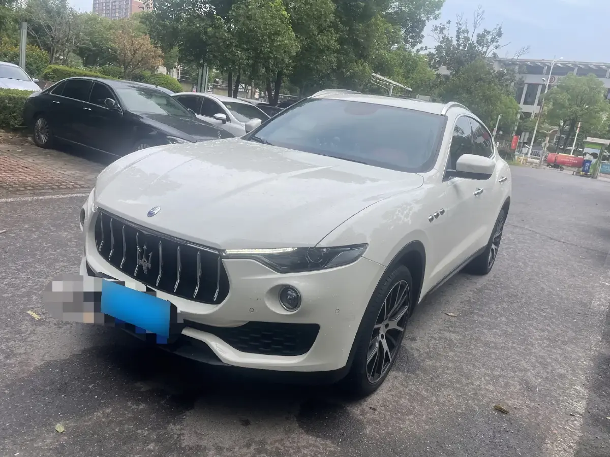 2018 Maserati Levante 3.0T 350HP V6 8AT