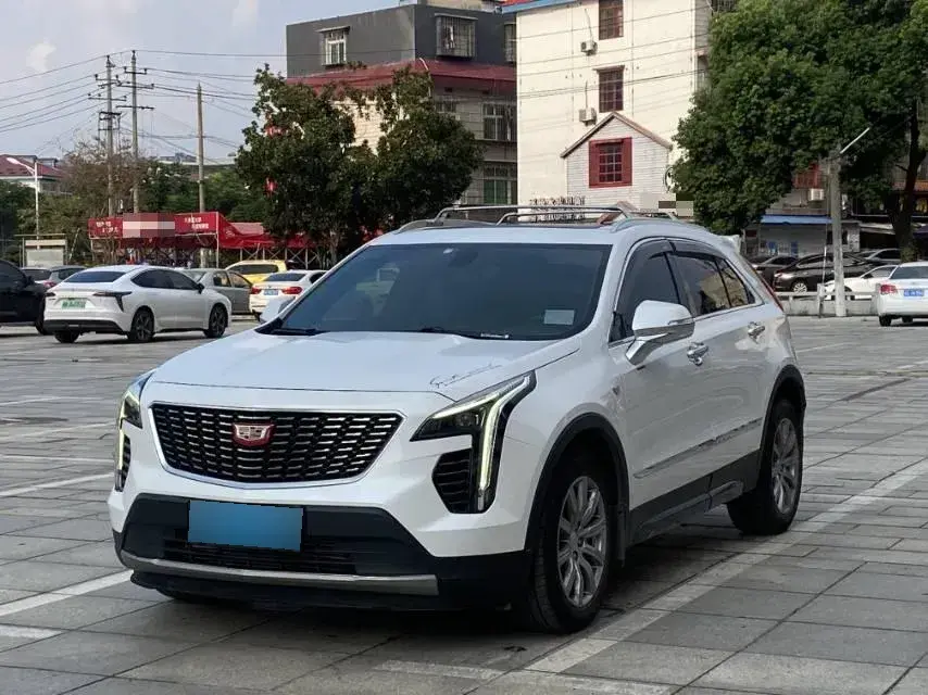 2020 Cadillac XT4 2.0T 241HP L4 9AT