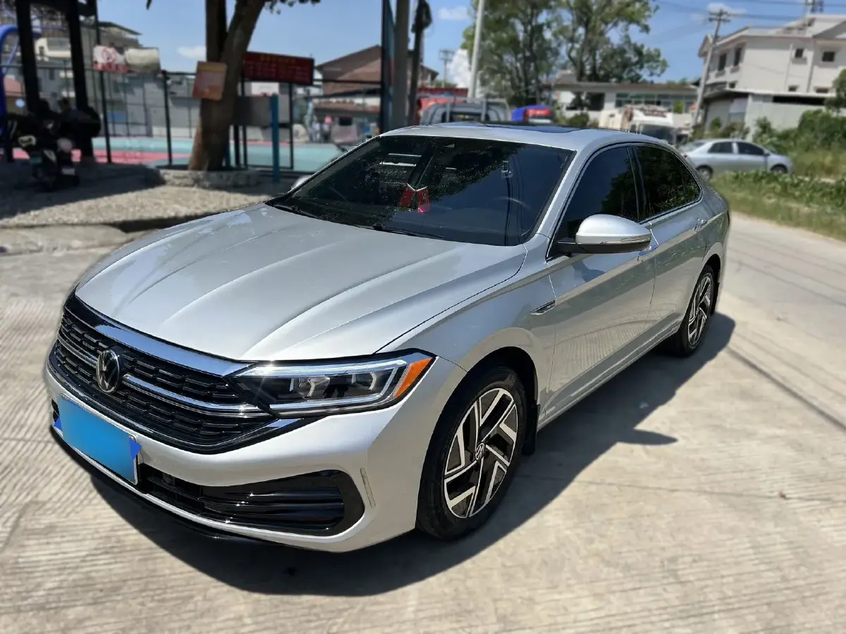 2023 Volkswagen Sagitar 1.2T 116HP L4 7DCT