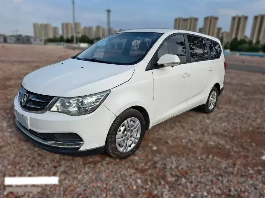 2019 BaoJun 730 1.5L 105HP L4 6MT