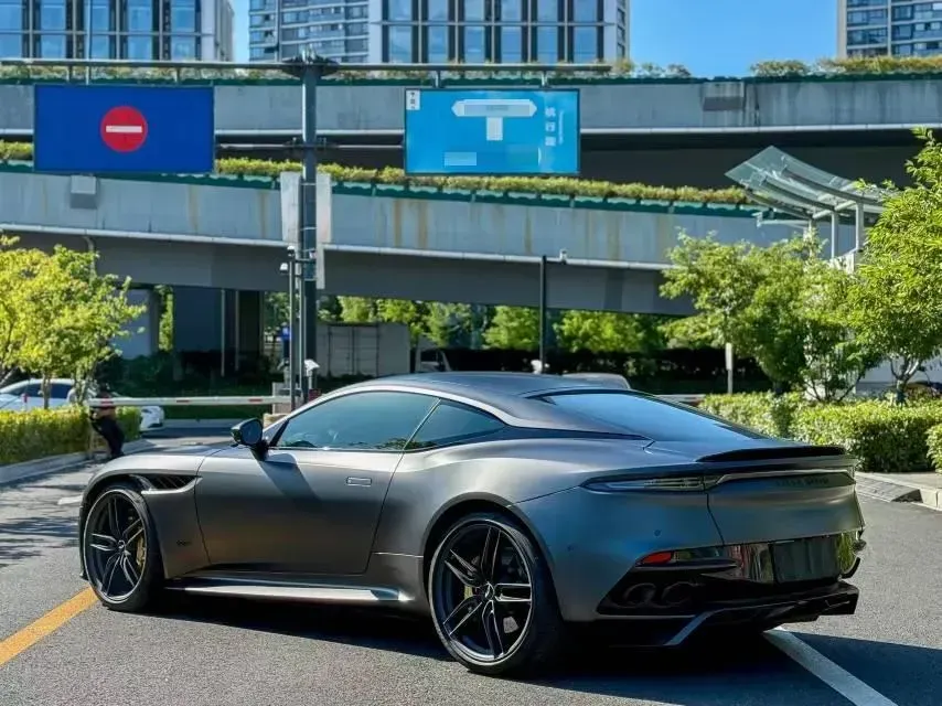 2022 Aston Martin DBS 5.2T 725HP V12 8AT,autocango,china used car exporter,china ev exporter,chinese used car exporter,chinese used ev exporter