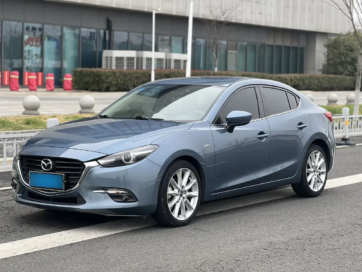 2017 Mazda 3 Axela 1.5L 117HP L4 6AT