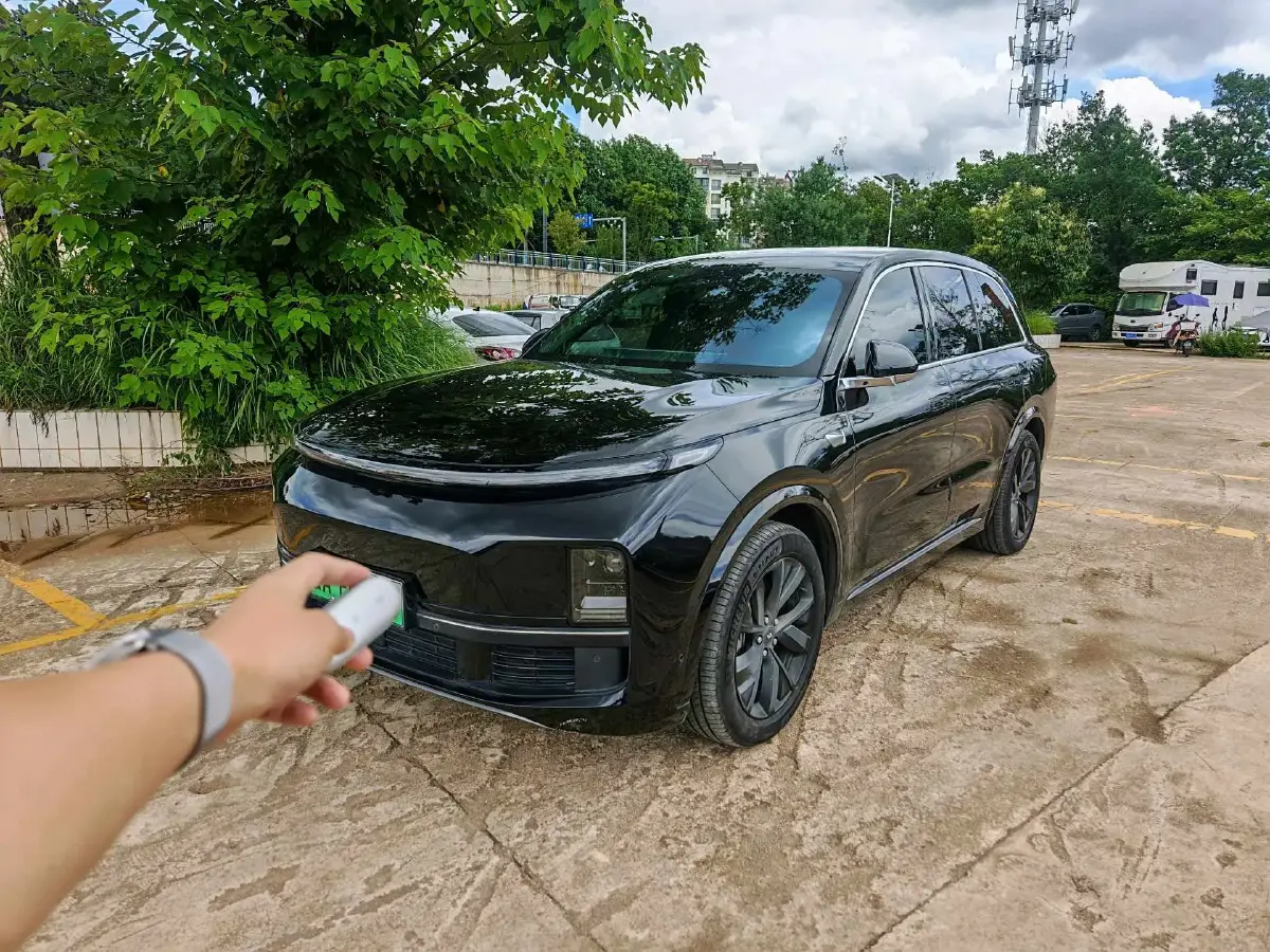 2023 Li L8 Range Extended 154HP REEV 40.9KWH