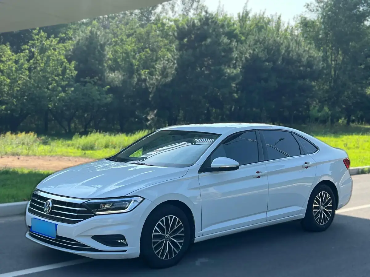 2019 Volkswagen Sagitar 1.4T 150HP L4 7DCT