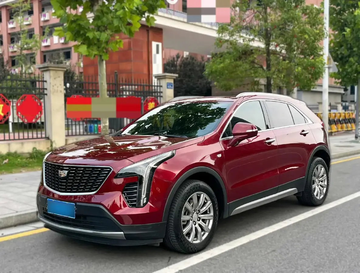 2020 Cadillac XT4 2.0T 241HP L4 9AT