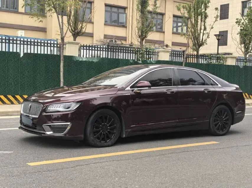 2017 Lincoln MKZ 2.0T 203HP L4 6AT