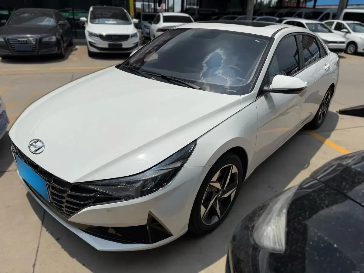 2022 Hyundai Elantra 1.5L 115HP L4 CVT