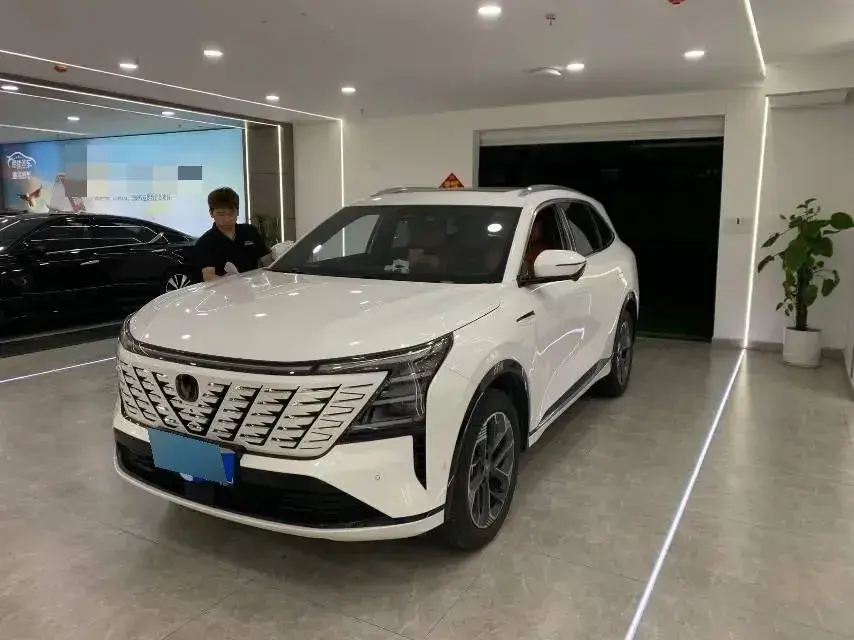 2025 ChangAn CS75 Plus 1.5T 192HP L4 8AT