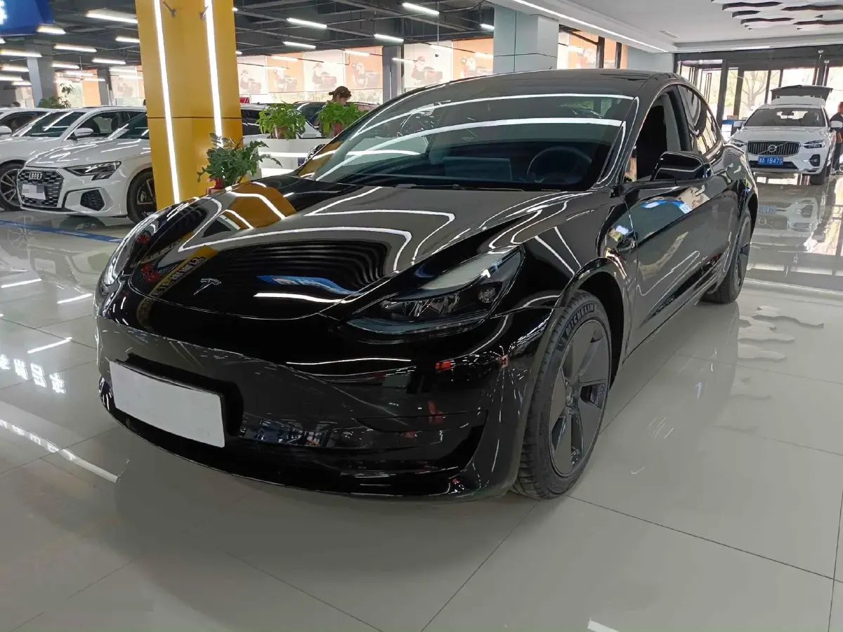 2022 Tesla Model 3 BEV 60KWH