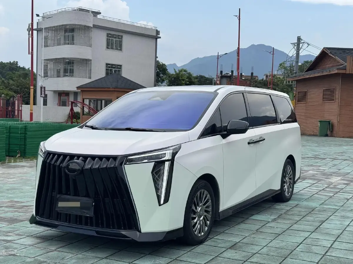 2023 GAC Trumpchi M8 2.0T 252HP L4 8AT