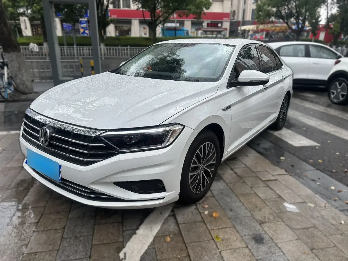 2020 Volkswagen Sagitar 1.4T 150HP L4 7DCT