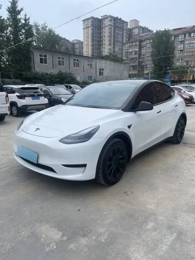 2024 Tesla Model Y BEV 60KWH