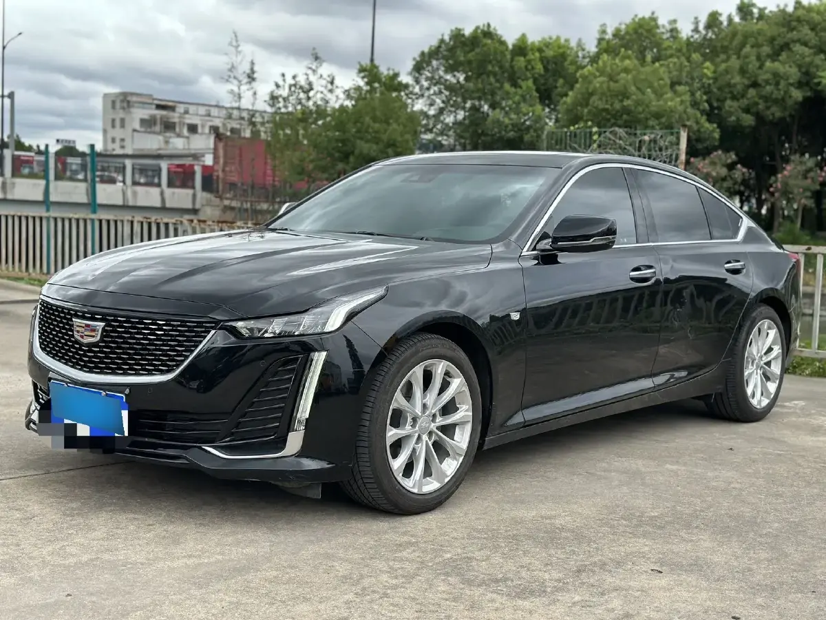 2022 Cadillac CT5 2.0T 237HP L4 10AT