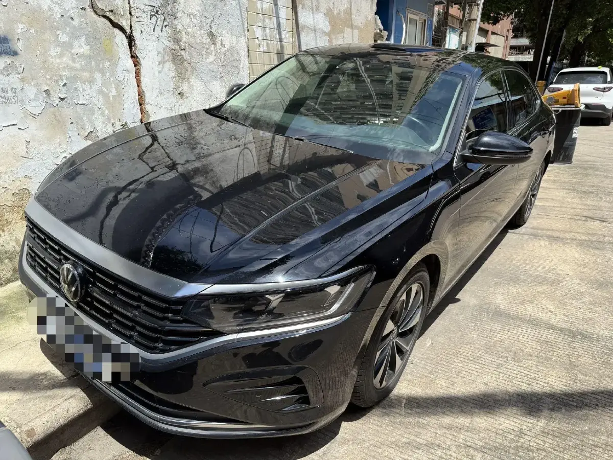 2023 Volkswagen Passat 1.4T 150HP L4 7DCT
