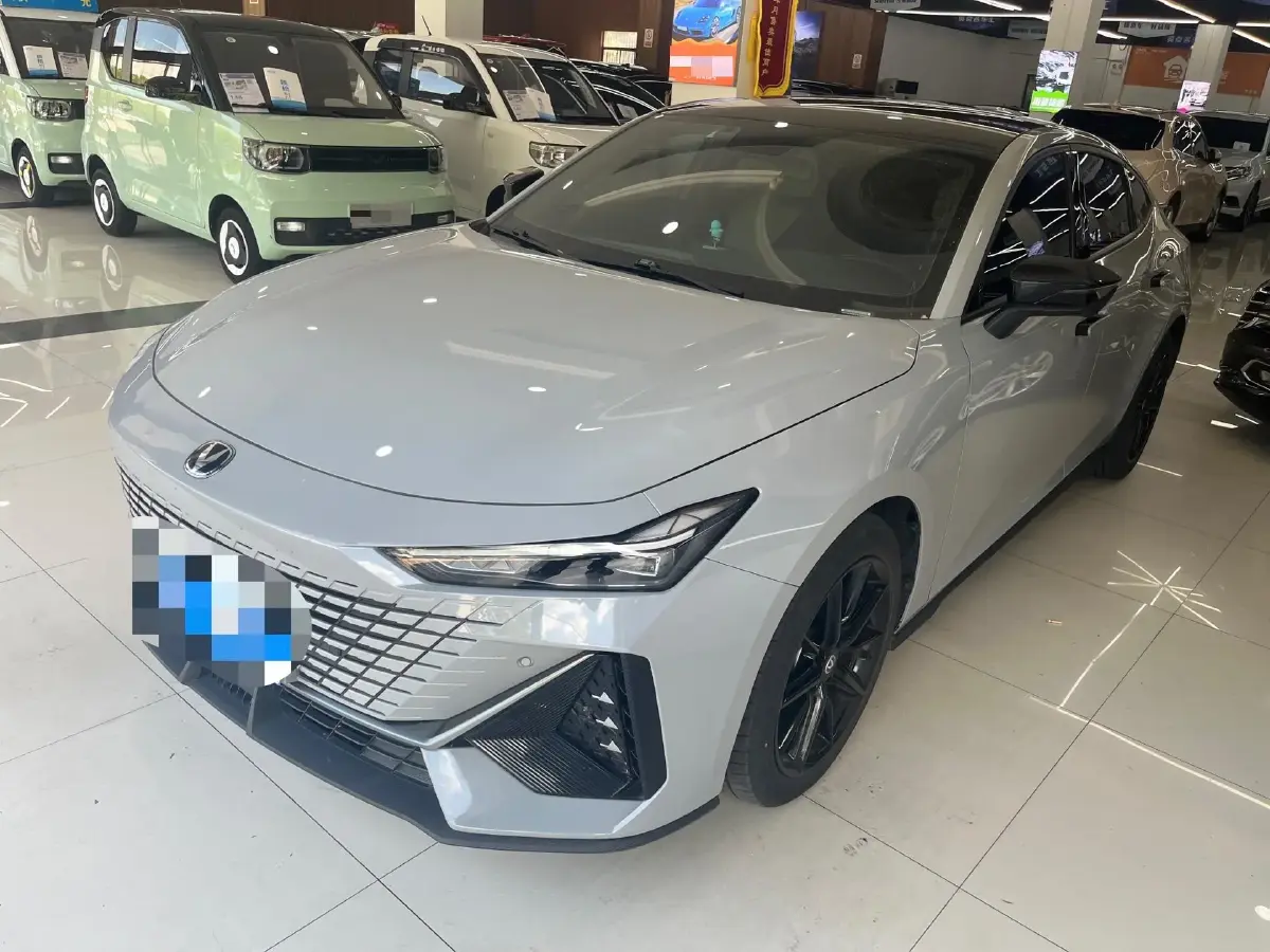 2022 ChangAn UNI-V 1.5T 188HP L4 7DCT