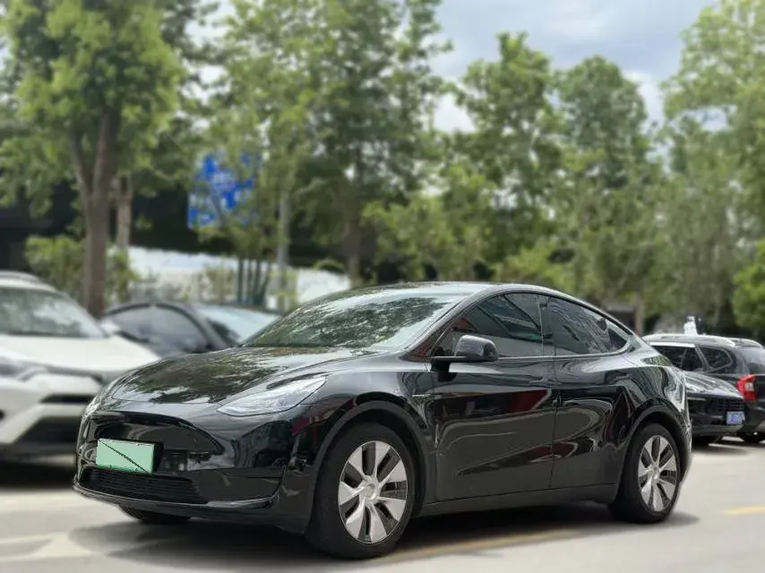 2022 Tesla Model Y BEV 60KWH