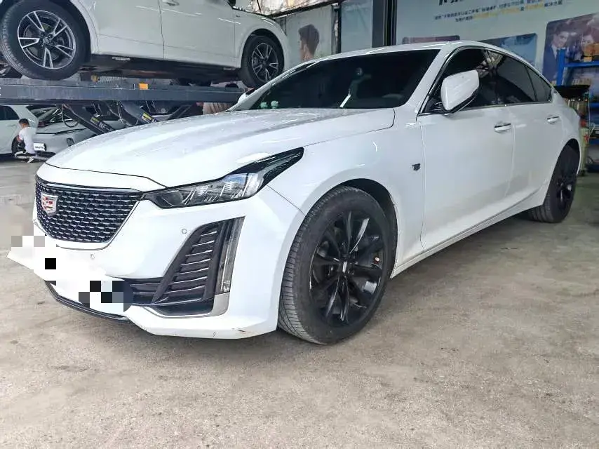 2022 Cadillac CT5 2.0T 237HP L4 10AT