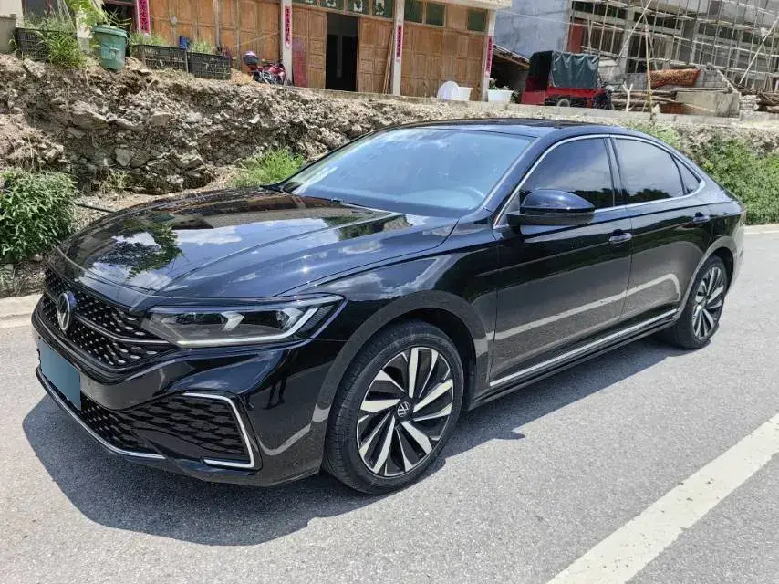2022 Volkswagen Passat 2.0T 186HP L4 7DCT