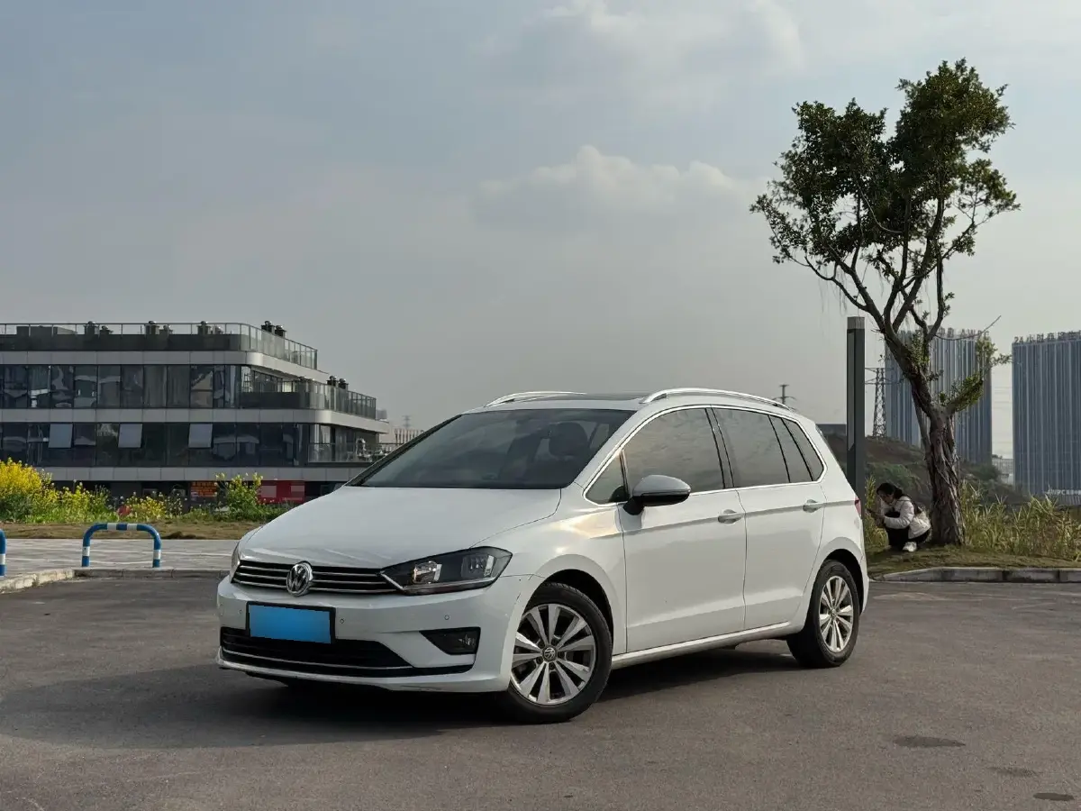 2018 Volkswagen Golf Sportsvan 1.4T 131HP L4 7DCT