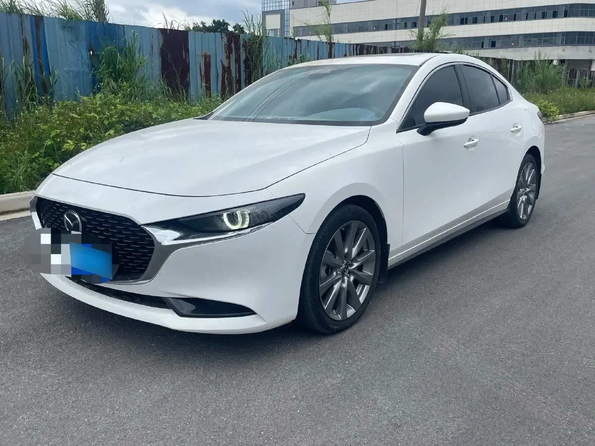 2022 Mazda 3 Axela 2.0L 158HP L4 6AT
