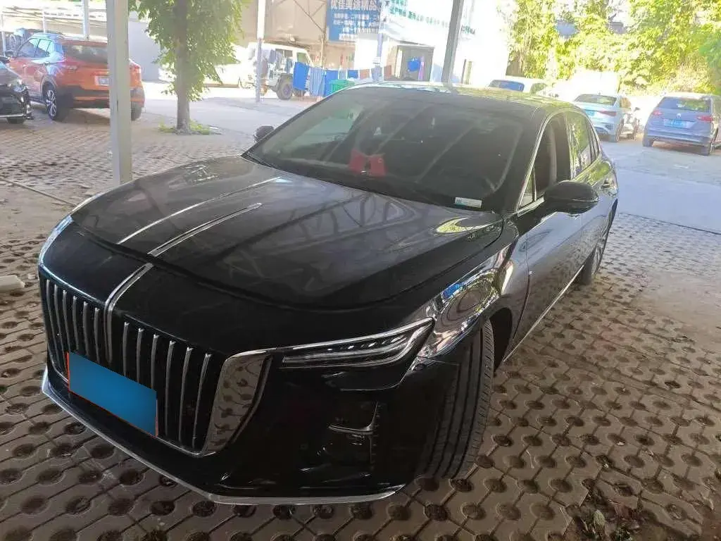 2023 HongQi H5 2.0T 224HP L4 8AT