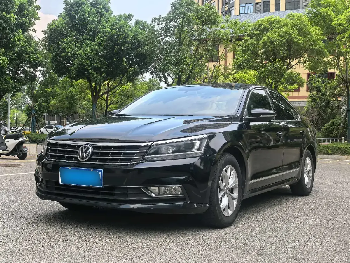 2015 Volkswagen Passat 1.8T 160HP L4 6AT