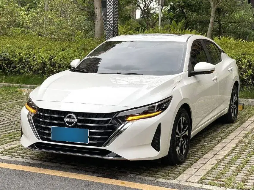 2022 Nissan Sylphy 1.6L 135HP L4 CVT