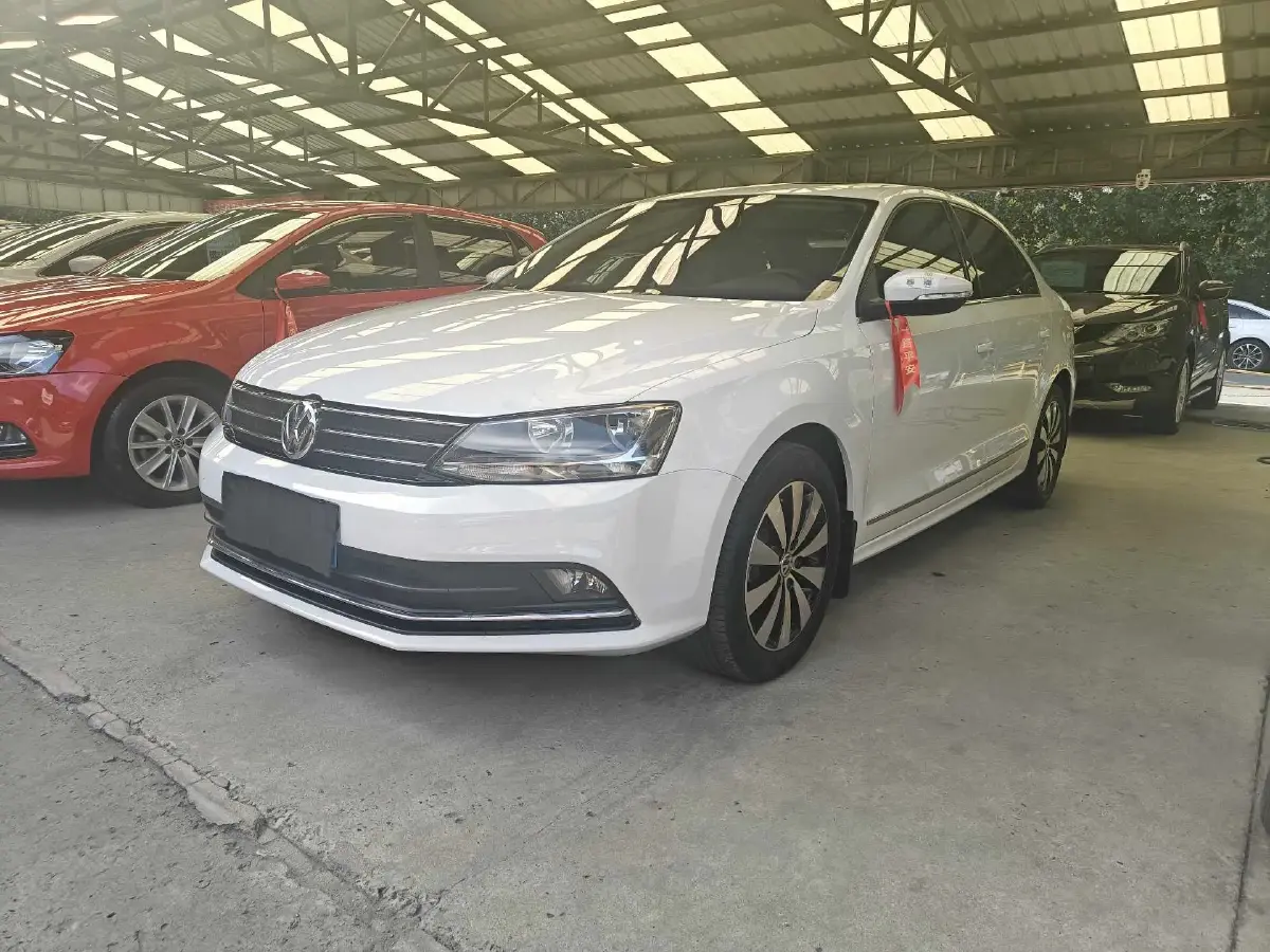 2018 Volkswagen Sagitar 1.6L 110HP L4 6AT