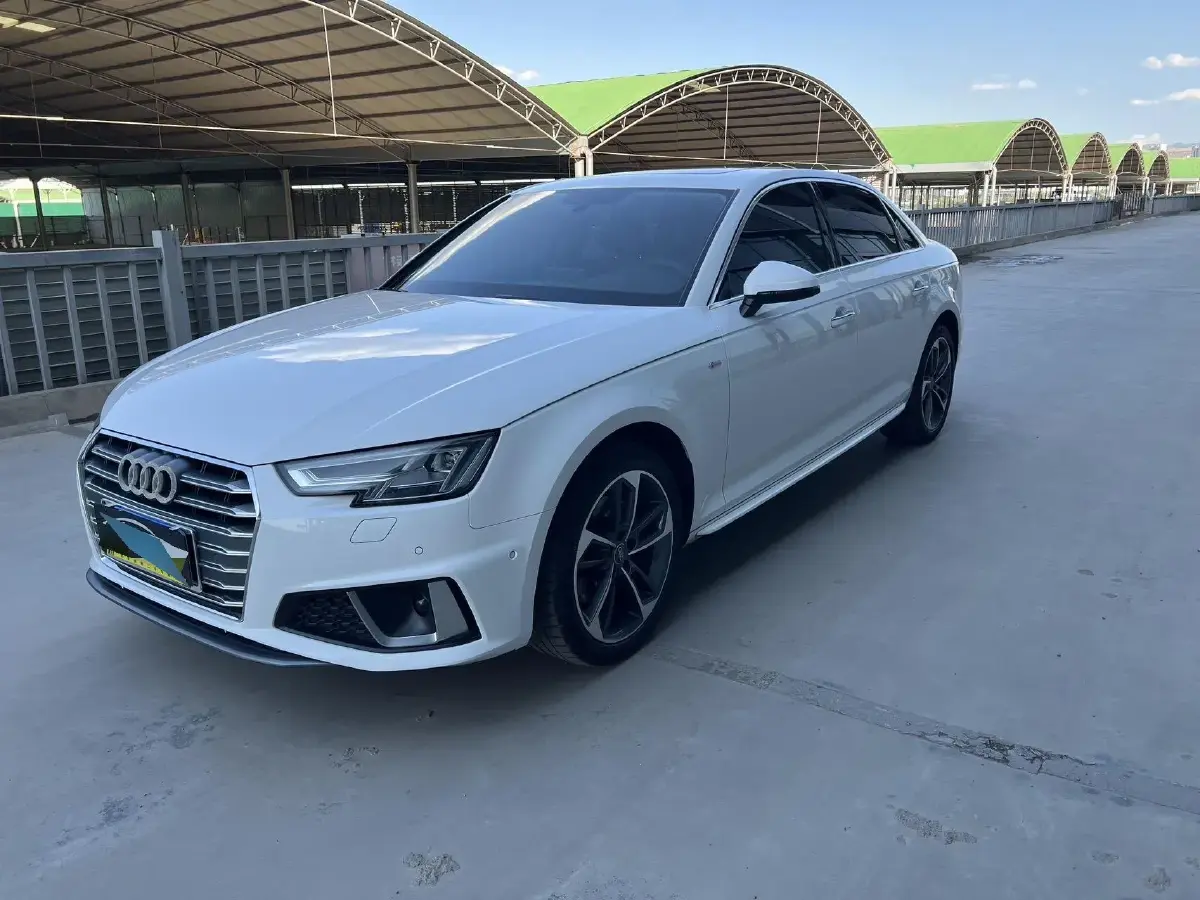 2019 Audi A4L 2.0T 190HP L4 7DCT