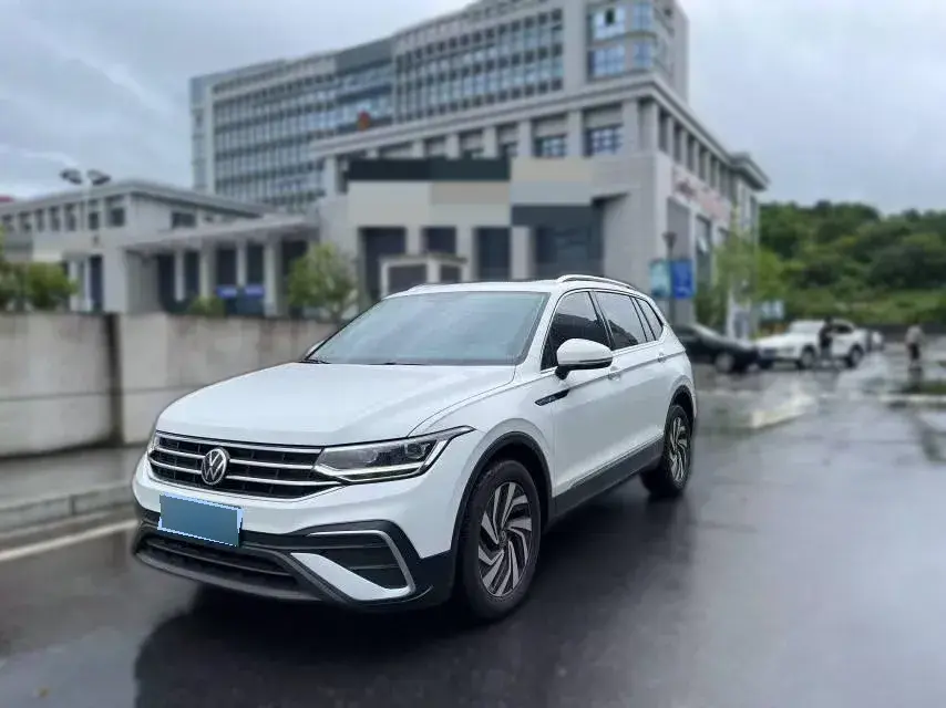 2023 Volkswagen Tiguan L 1.5T 160HP L4 7DCT