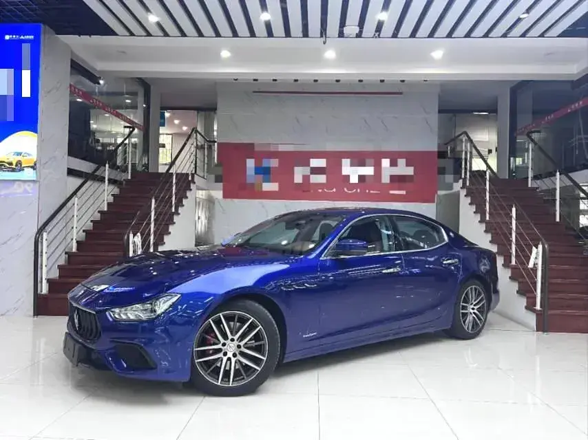 2021 Maserati Ghibli 2.0T 330HP L4 8AT