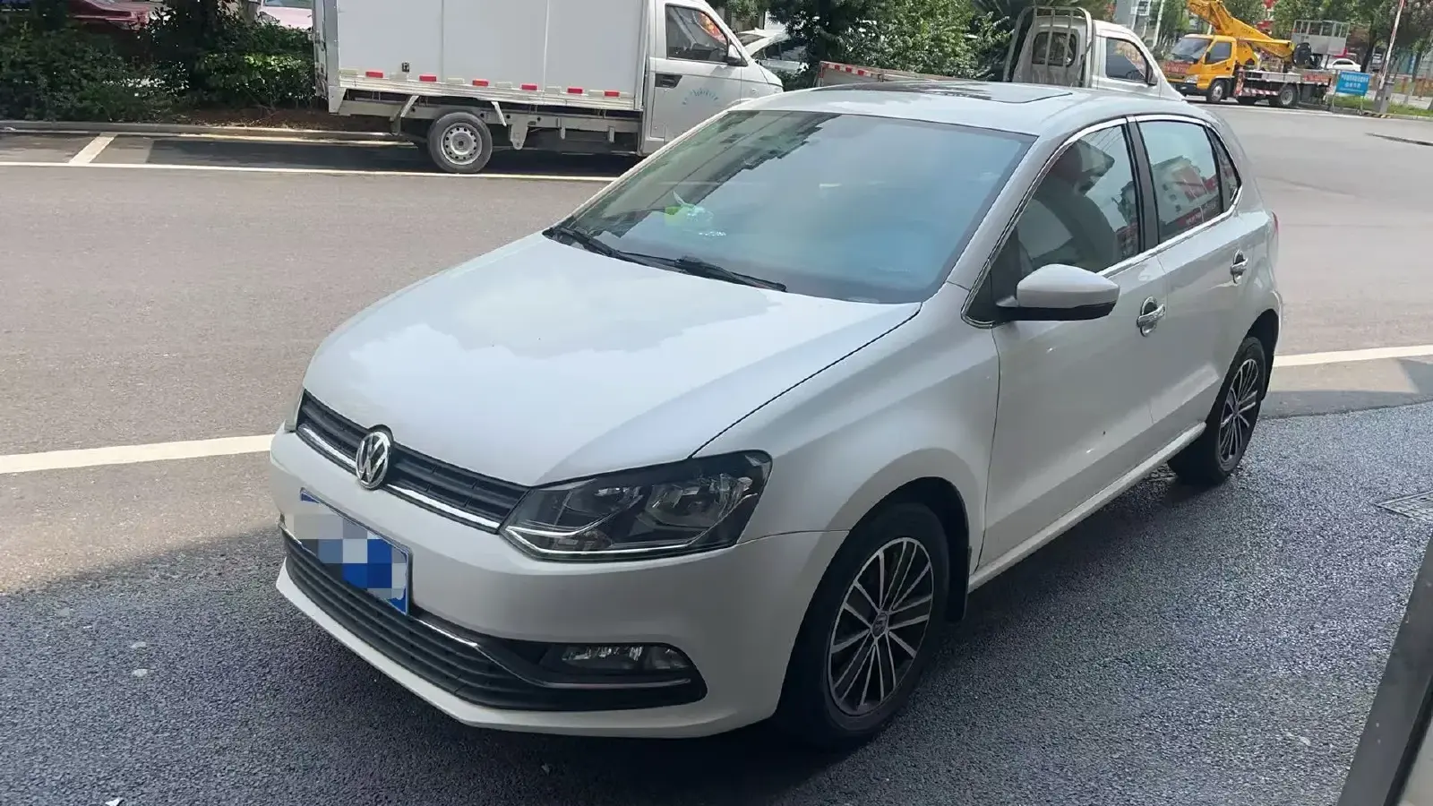 2016 Volkswagen Polo 1.6L 110HP L4 6AT