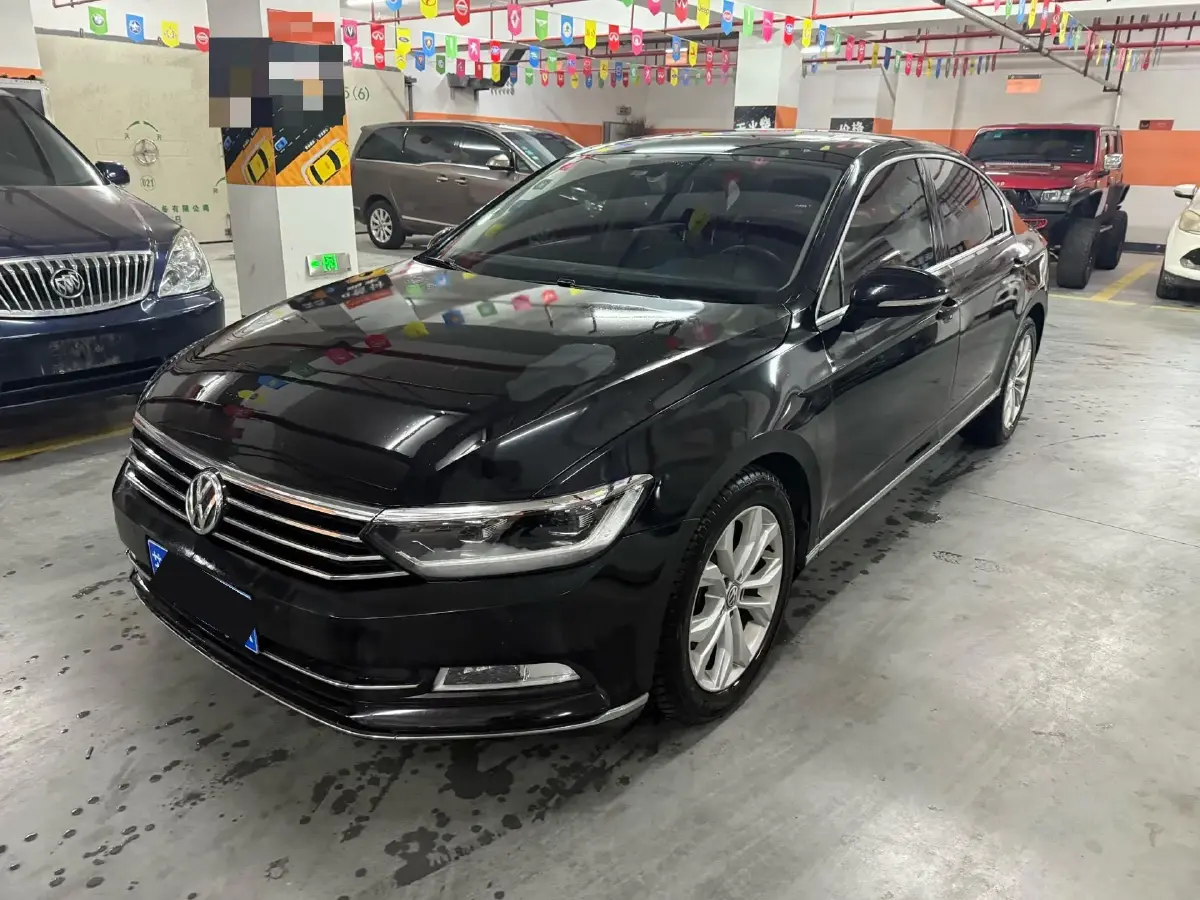 2018 Volkswagen Magotan 2.0T 220HP L4 7DCT