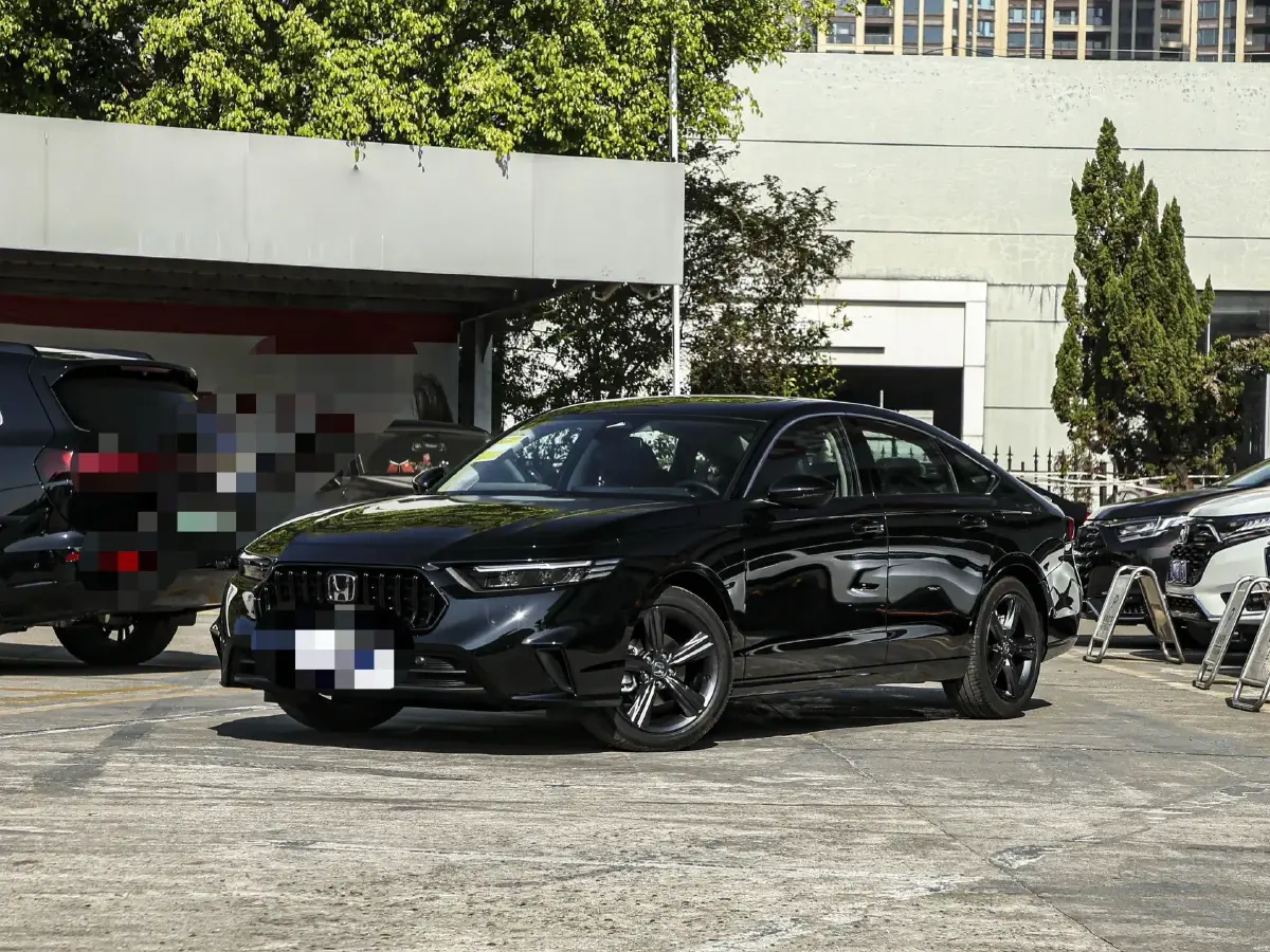 2024 Honda Inspire 1.5T 192HP L4 CVT