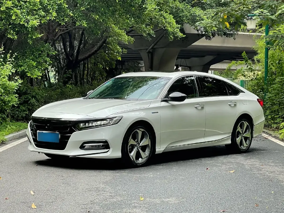 2018 Honda Accord 2.0L 146HP L4 E-CVT Hybrid