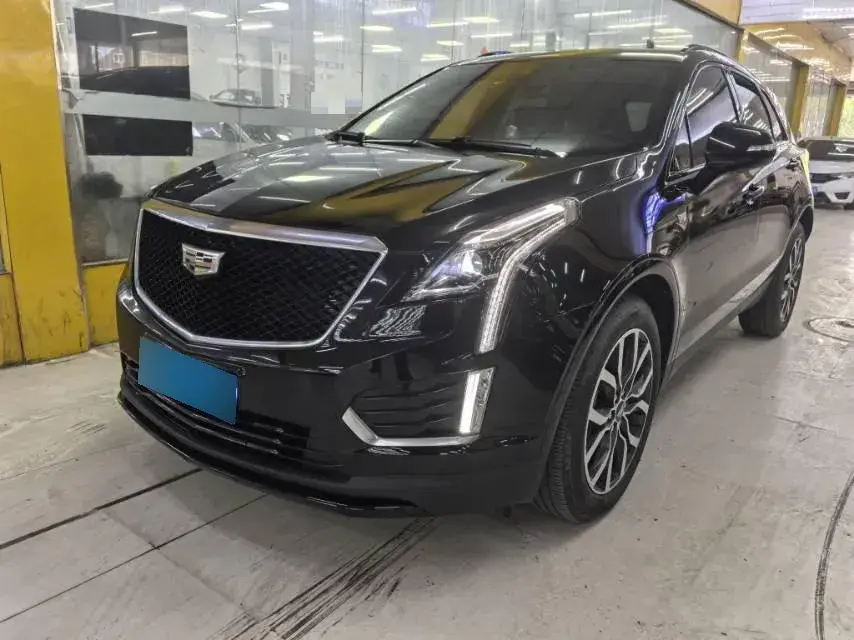 2022 Cadillac XT5 2.0T 237HP L4 9AT