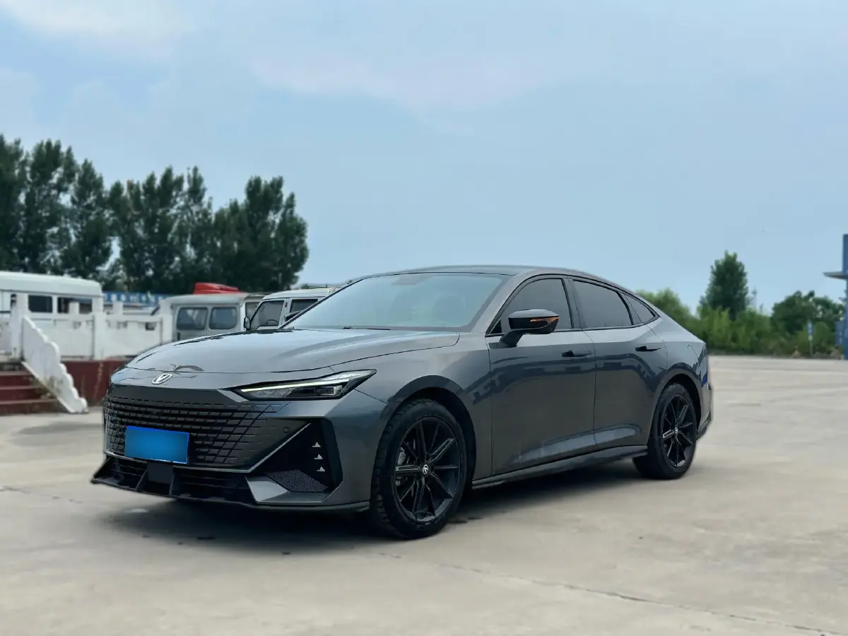 2022 ChangAn UNI-V 1.5T 188HP L4 7DCT