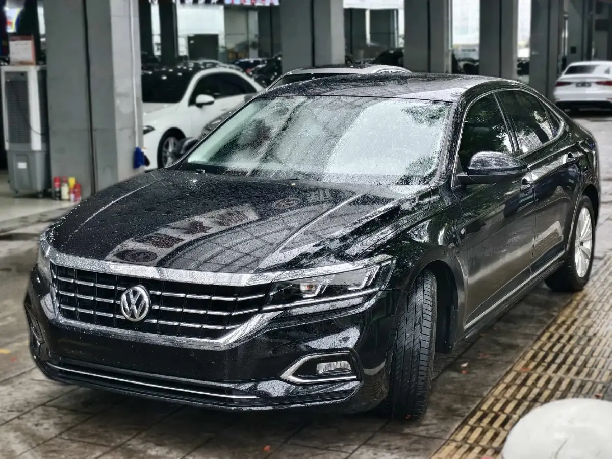 2019 Volkswagen Passat 2.0T 186HP L4 7DCT