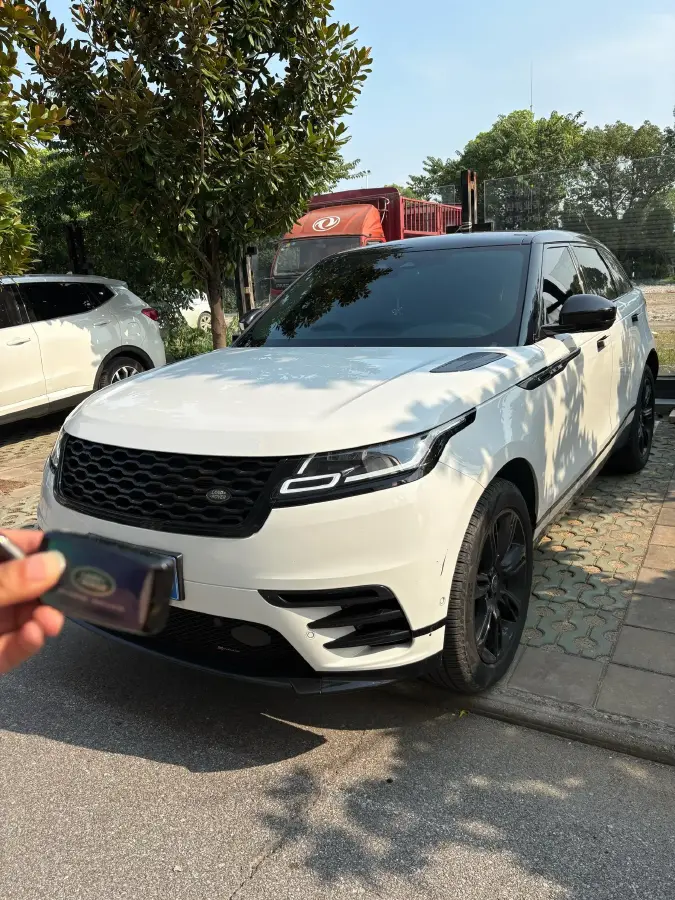 2018 Land Rover Range Rover Velar 2.0T 250HP L4 8AT