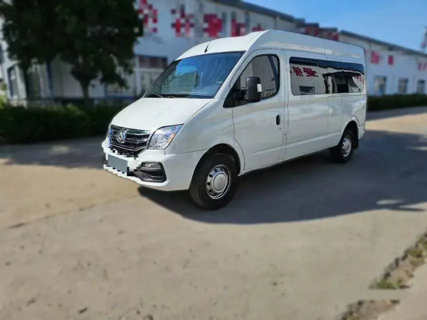 2023 MAXUS XinTu V80 2.0T 127HP L4 6MT