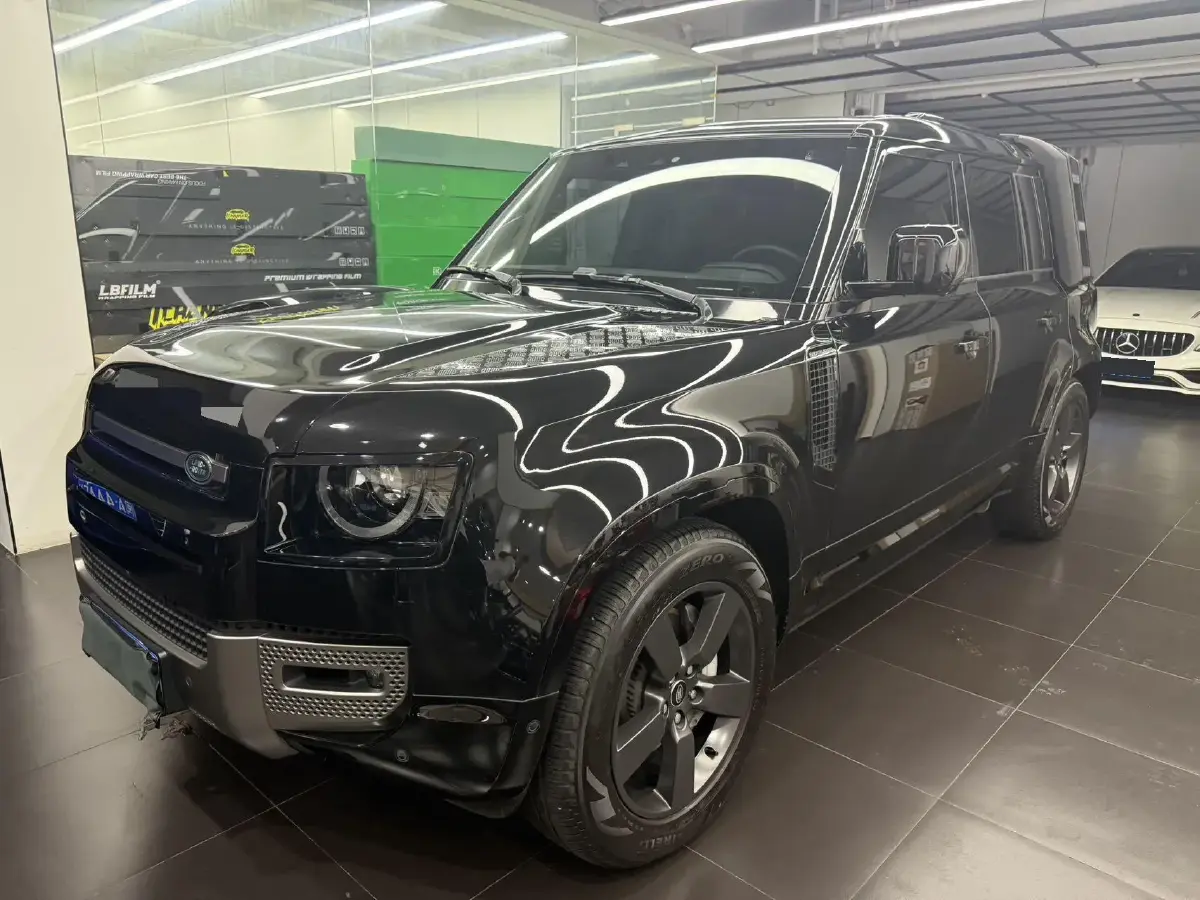 2024 Land Rover Defender 3.0T 400HP L6 8AT