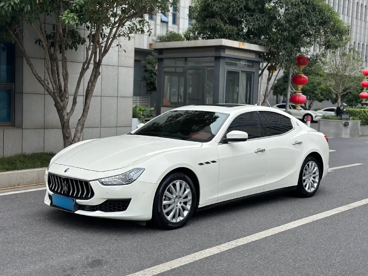 2019 Maserati Ghibli 3.0T 350HP V6 8AT