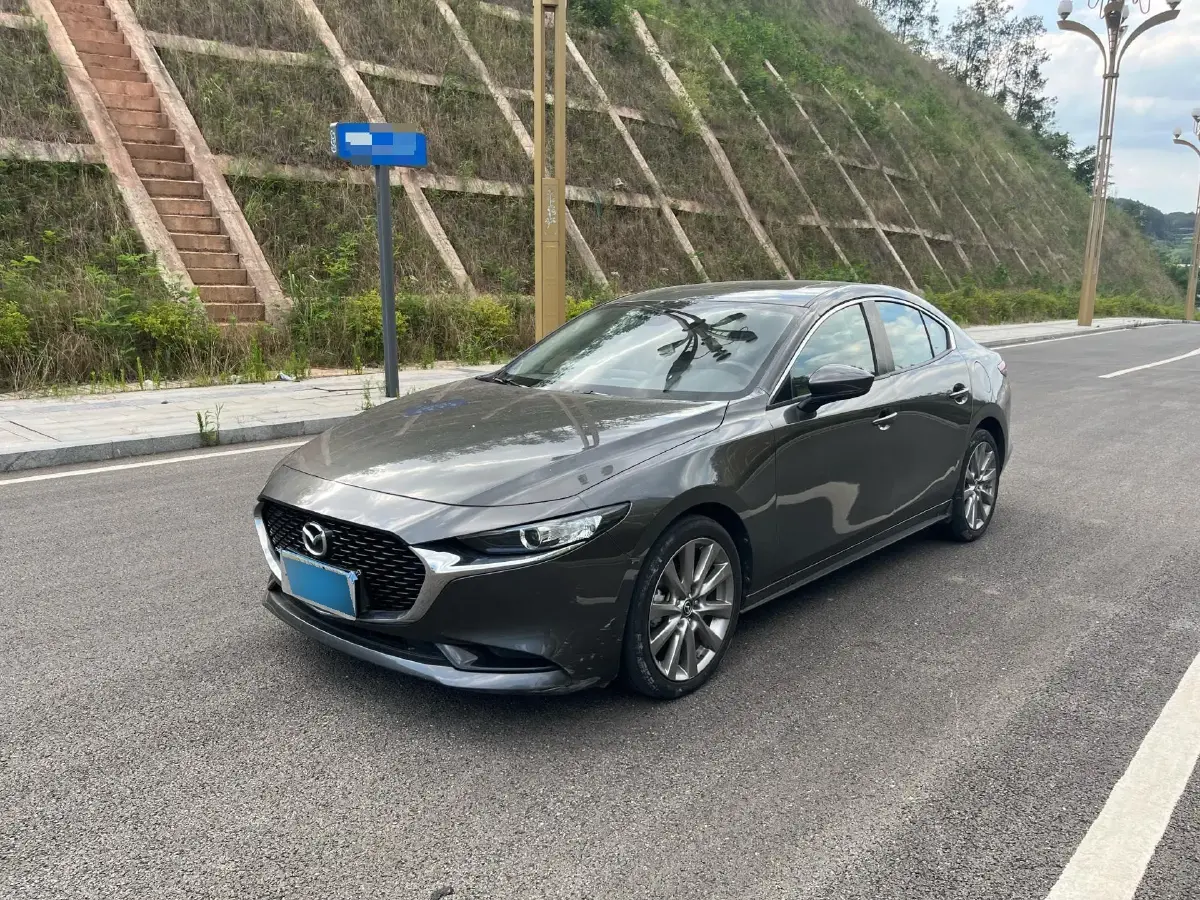 2021 Mazda 3 Axela 2.0L 158HP L4 6AT