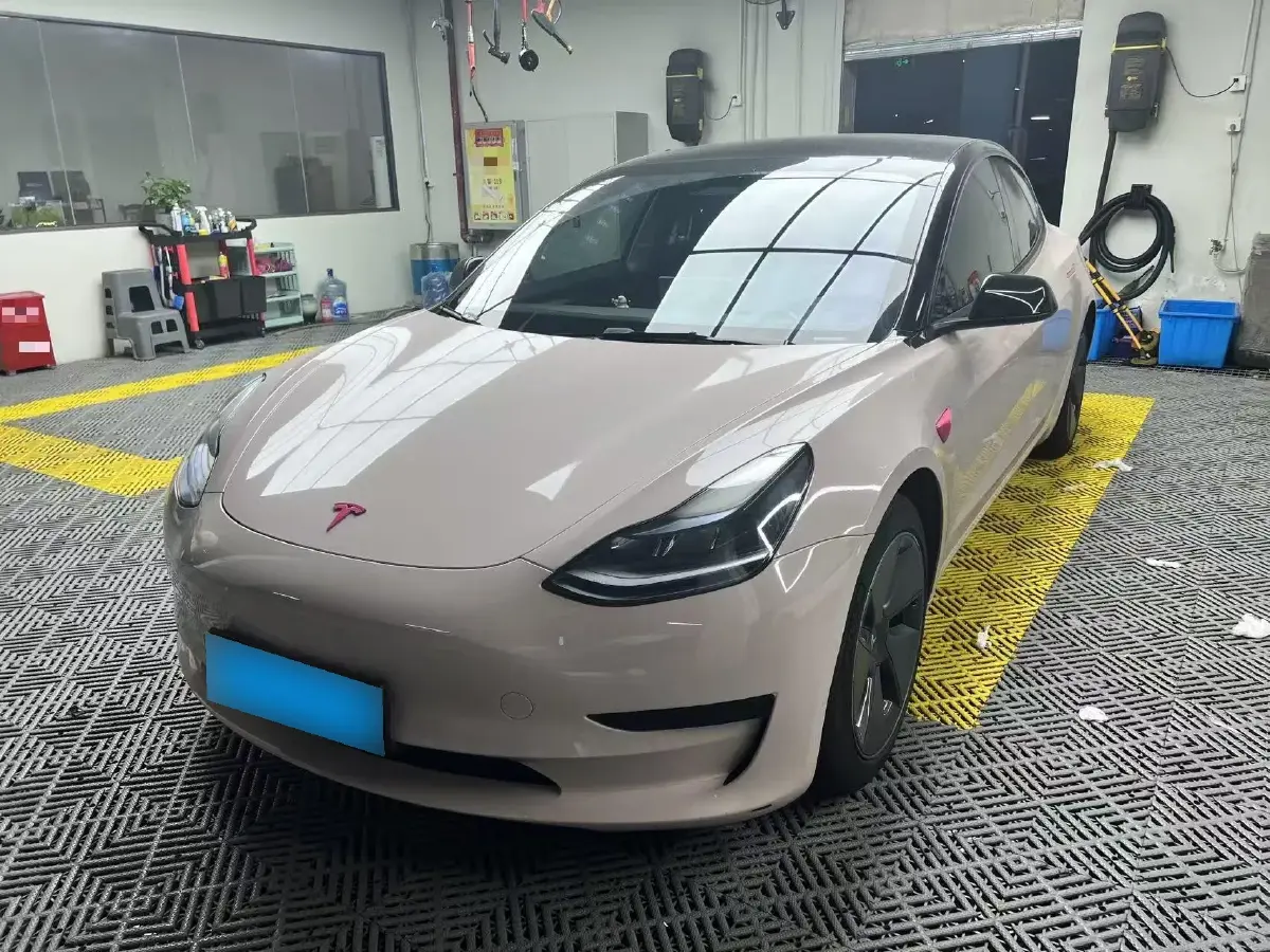 2022 Tesla Model 3 BEV 60KWH