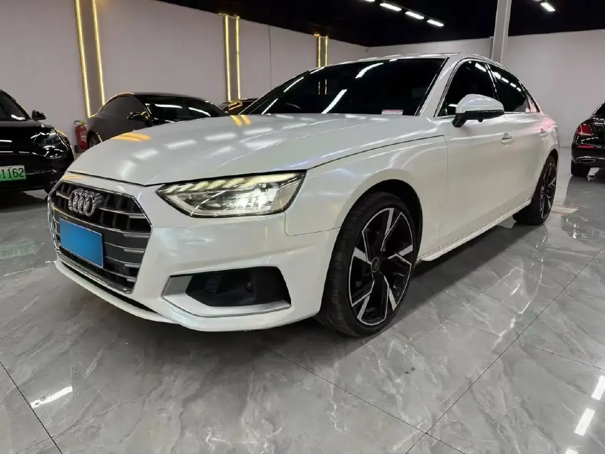 2020 Audi A4L 2.0T 190HP L4 7DCT