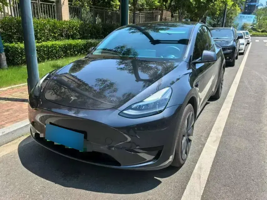 2024 Tesla Model Y BEV 60KWH
